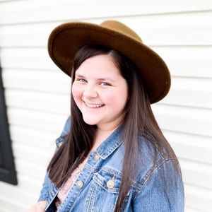 Meet your Posher, Haley